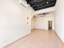 Kandahar Street (D7), Retail #635439041